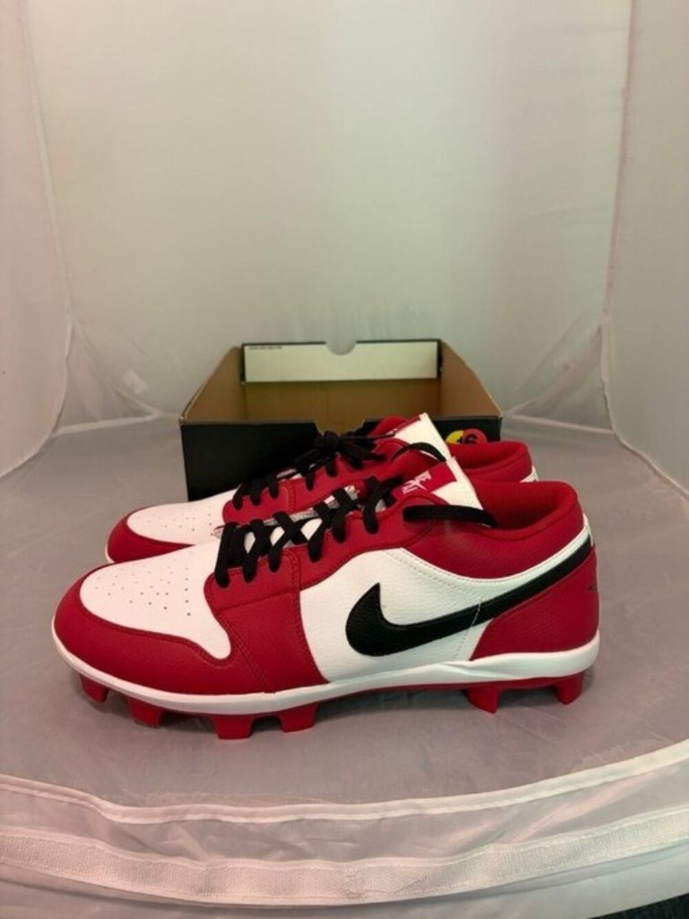 Air Jordan 1 retro low MCS Chicago red white baseball cleats sz 16 CJ8524 611